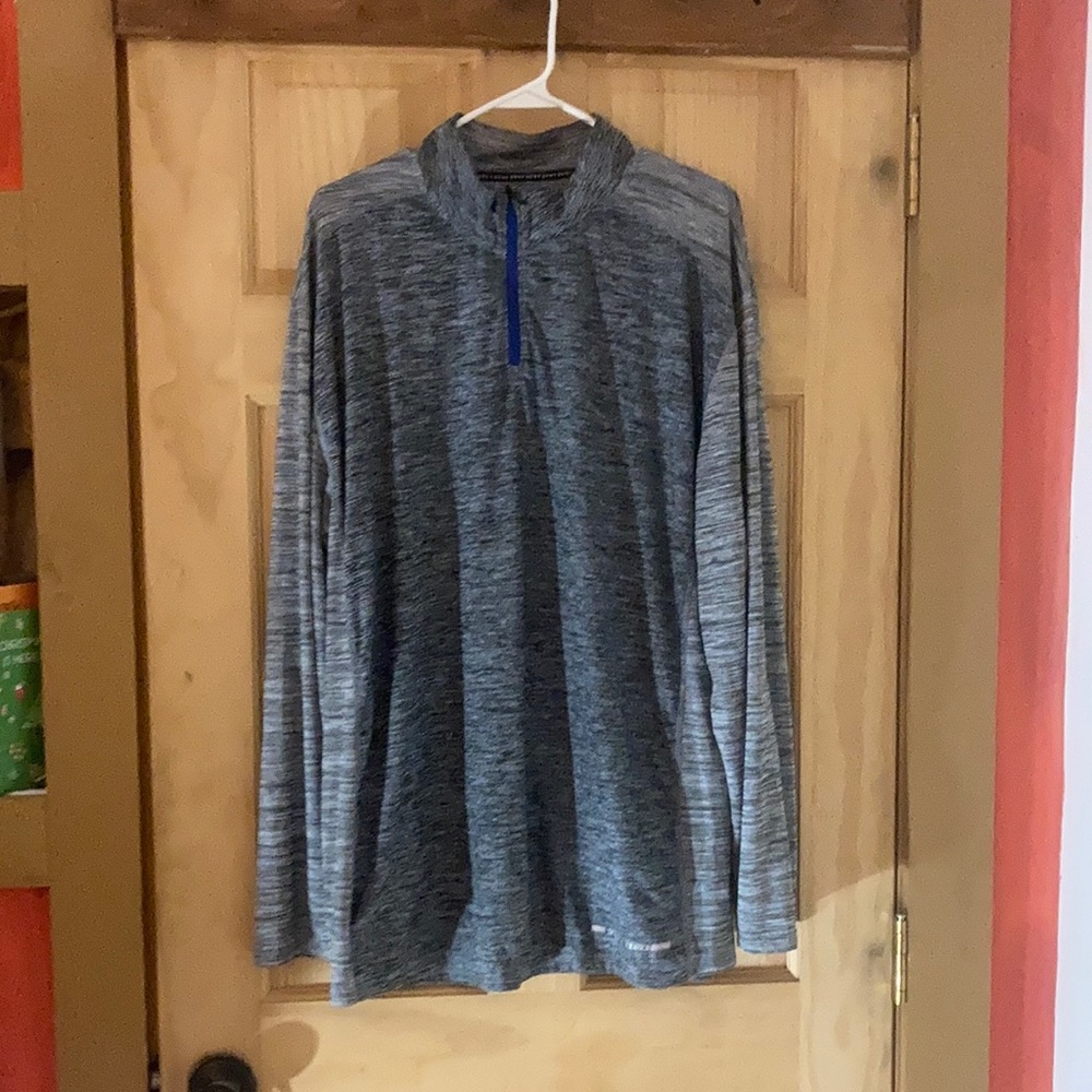 DKNY long sleeve sporty shirt